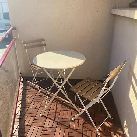 Studio Moderne Et Cosy Avec Balcon Et Parking Daire Périgueux