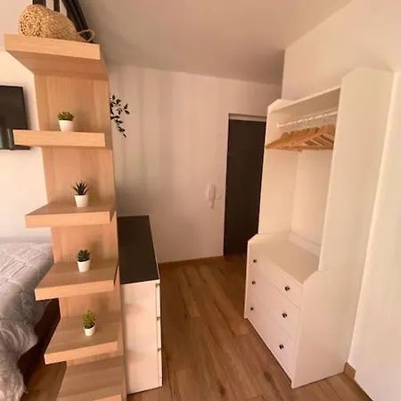 Studio Moderne Et Cosy Avec Balcon Et Parking Périgueux
