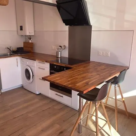 Daire Studio Moderne Et Cosy Avec Balcon Et Parking