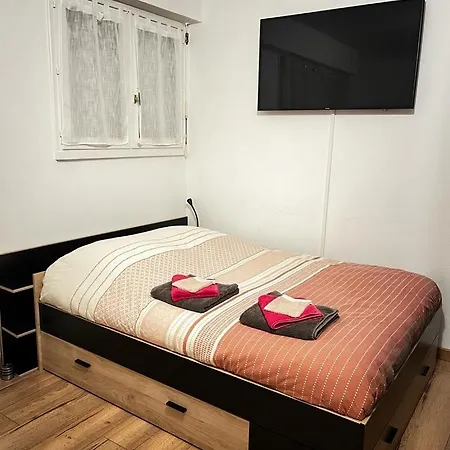 Studio Moderne Et Cosy Avec Balcon Et Parking Daire *